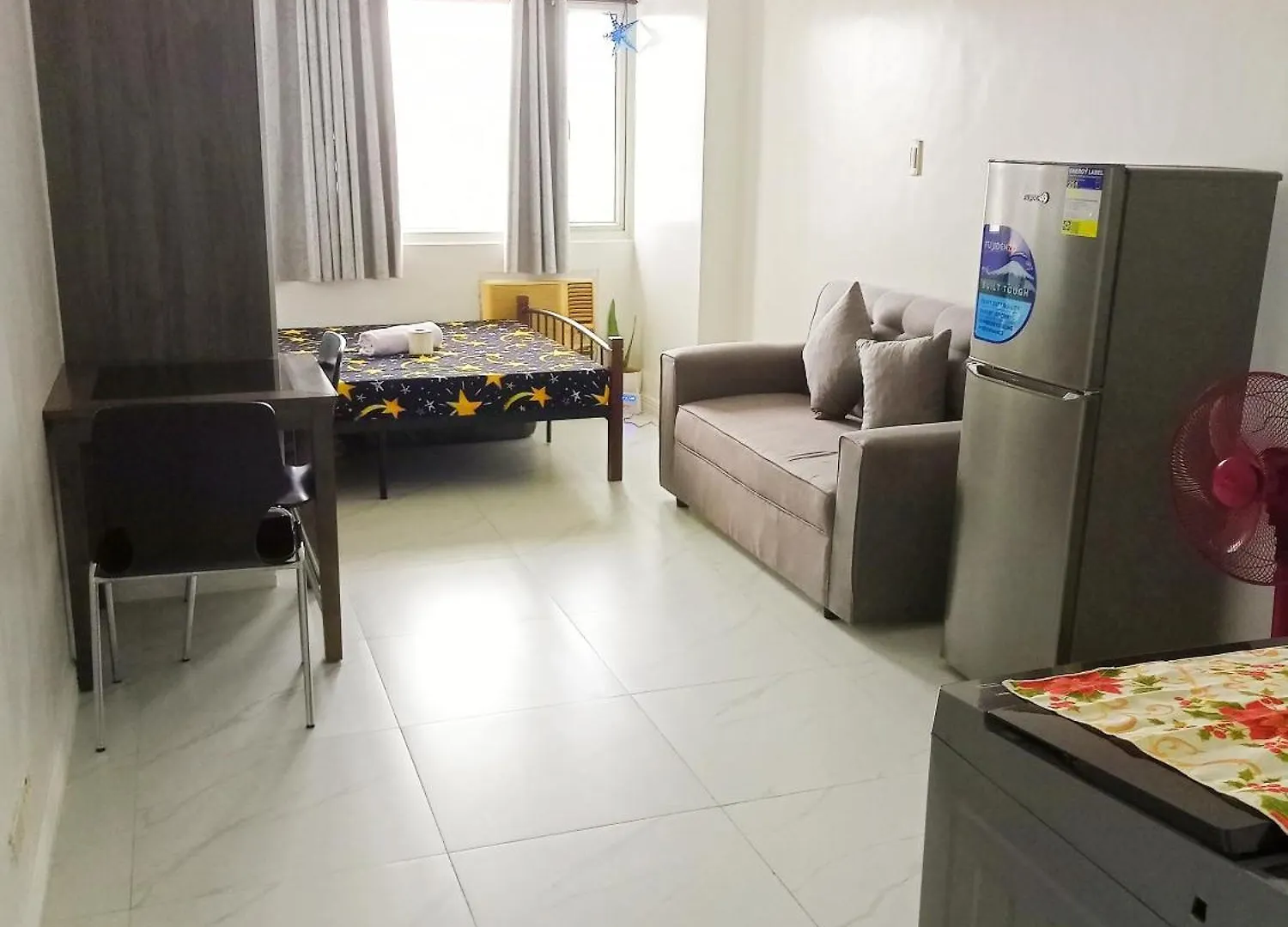 Condo Near Moa And Naia At Solemare Parksuites Manila 0*,  Philippines