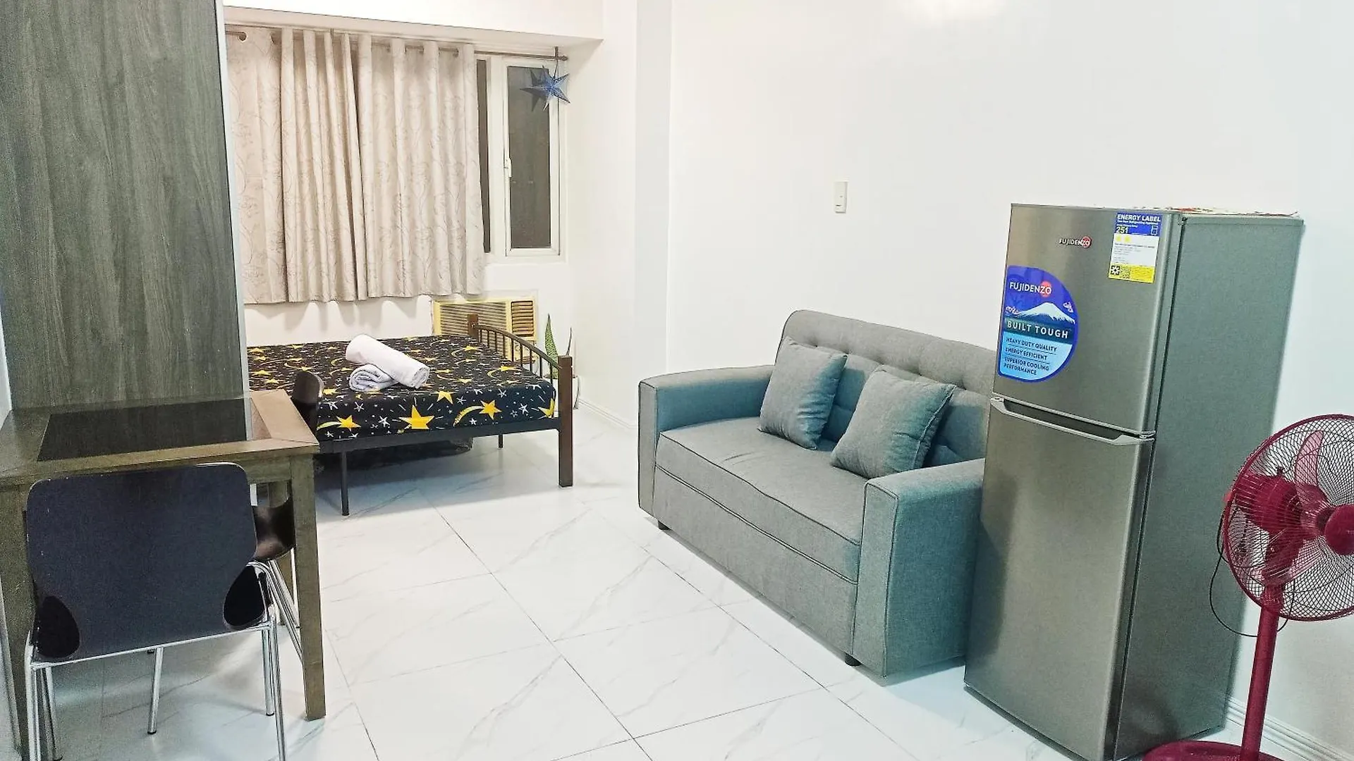 Condo Near Moa And Naia At Solemare Parksuites Manila 0*,  Philippines