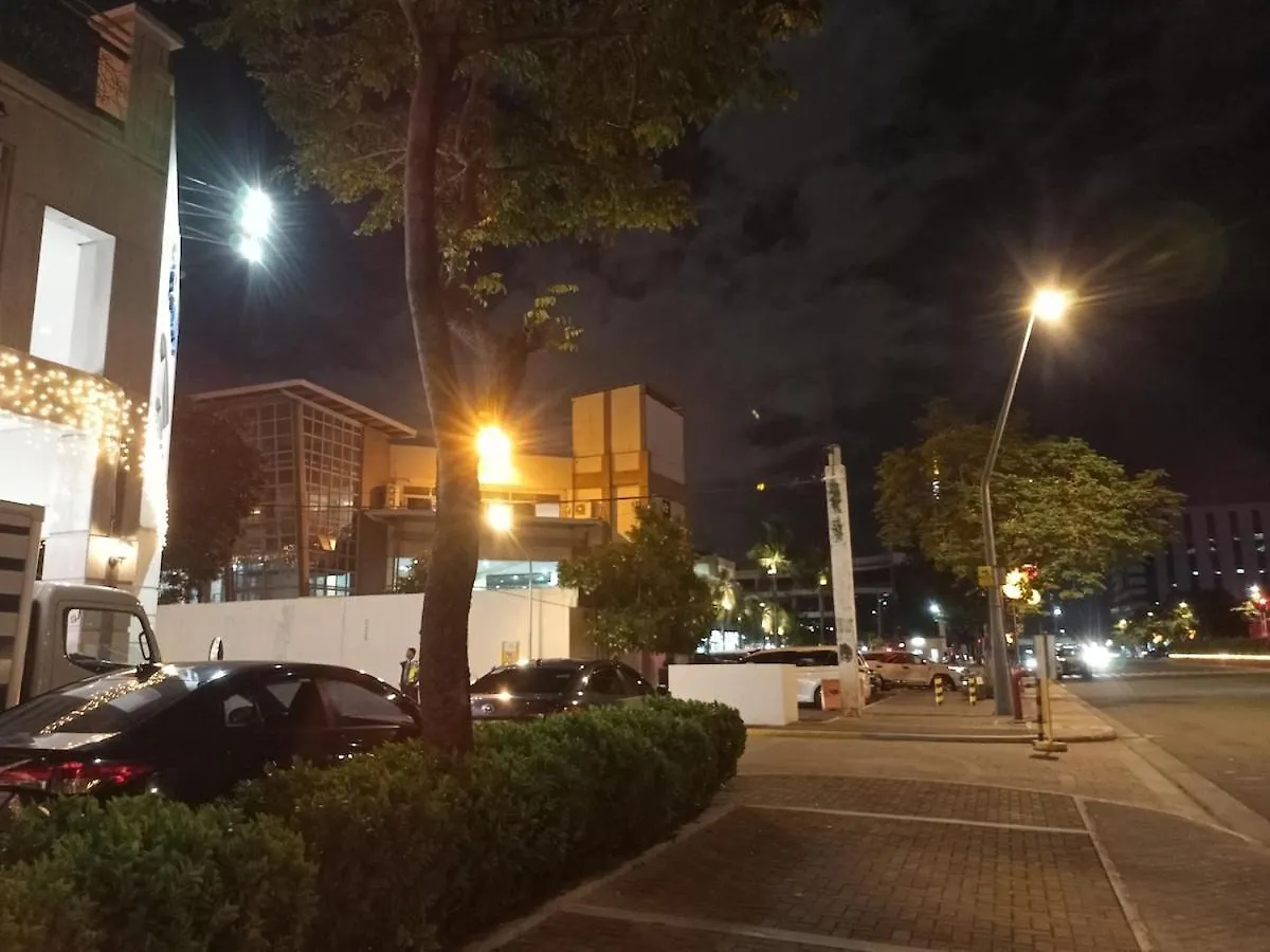 Condo Near Moa And Naia At Solemare Parksuites Manila