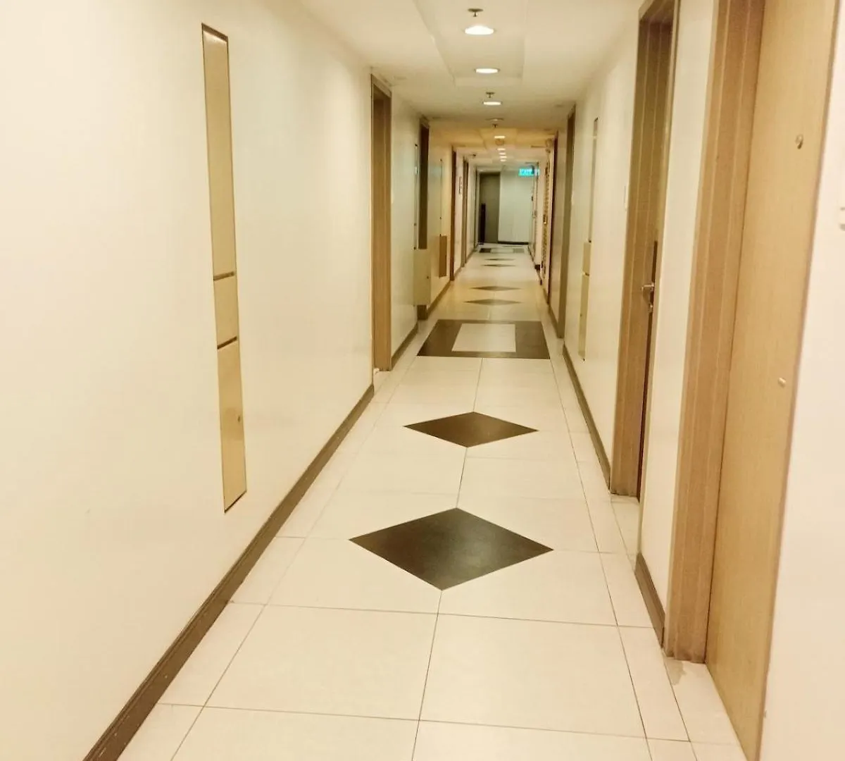 Apartment Condo Near Moa And Naia At Solemare Parksuites Manila